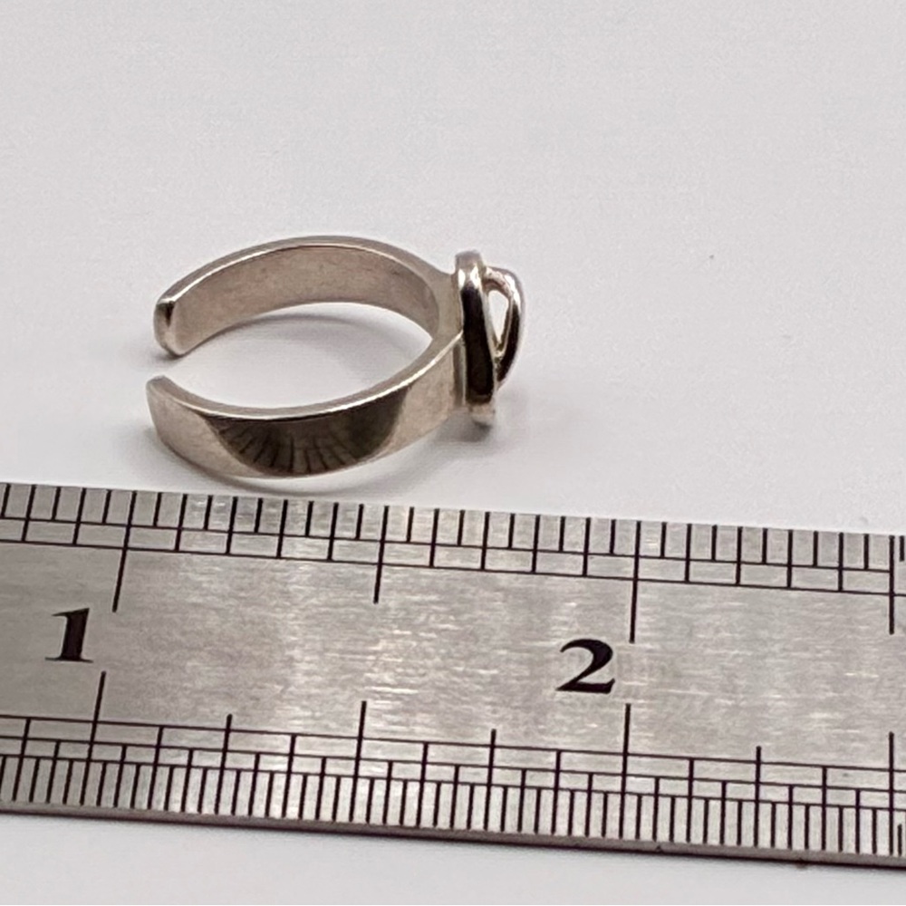 Silpada 925 Toe Ring with Flip Flop Accent. Retired 01730 - Picture 3 of 5